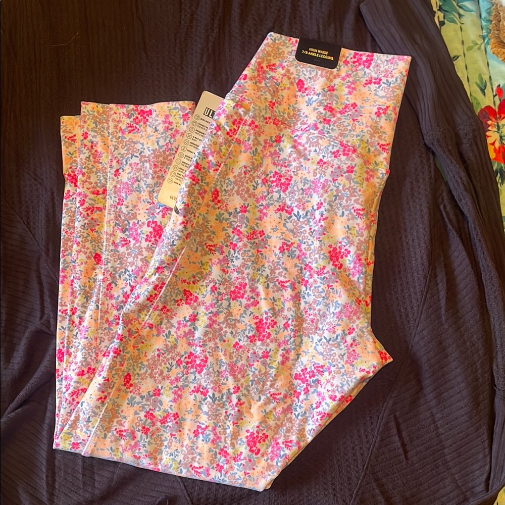 Victoria’s Secret Pink Floral Print Leggings